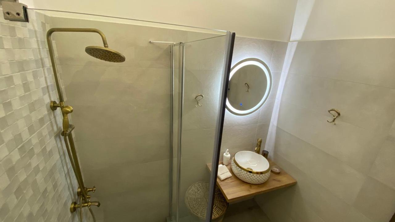 Patras Golden Suite Exteriér fotografie